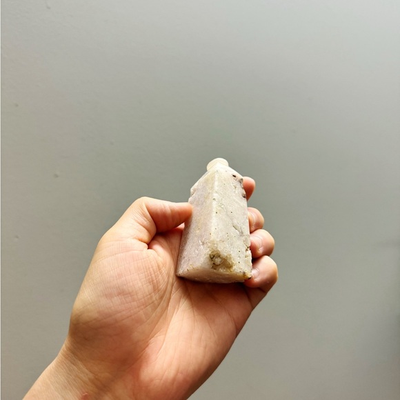 White Crystal Quartz Point - Picture 2 of 2